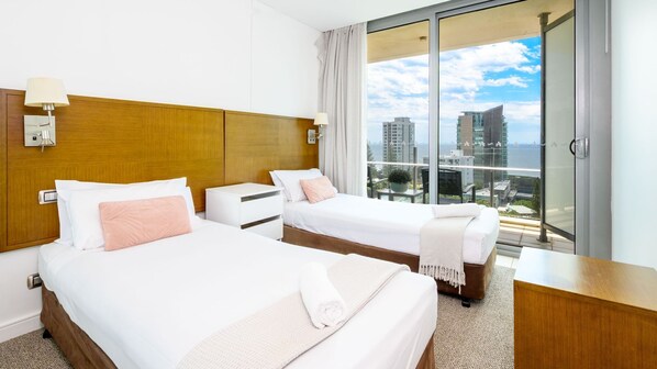 2 bedrooms, desk, free WiFi, bed sheets