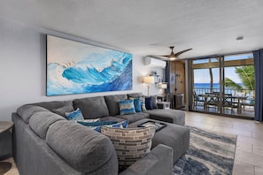 Smart TV - Gorgeous Oceanfront 2 Bed/2 Bath Condo with A/C at Kona Bali Kai Resort Unit 306 (Kailua-Kona)
