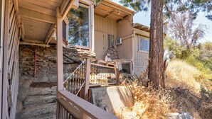 Property grounds - Sleepy Sasquatch 2 An Adventure for 4! (Oakhurst)