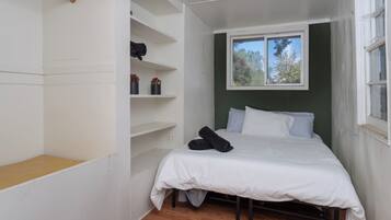 Apartment, 1 Queen Bed with Sofa bed, Mountain View (Sleepy Sasquatch 2) | 1 bedroom