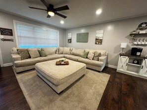 Smart TV - 3-bedroom w/pool and all the comforts of home in Muscle Shoals-recording capital (Muscle Shoals)