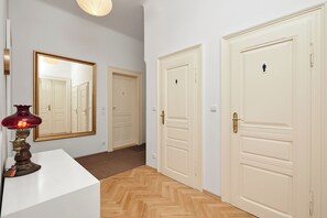 Interior - Room and Parking Assistance (K1) (Hlavní mesto Praha)