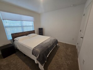 3 Schlafzimmer, Bügeleisen/Bügelbrett, WLAN, Bettwäsche