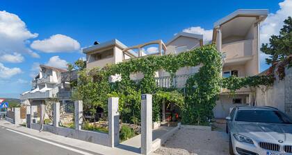 1 bedroom cozy apartment in Pirovac