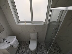 Hårføner og håndklær