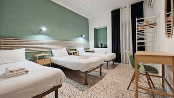 1 camera, una scrivania, ferro/asse da stiro, Wi-Fi gratuito