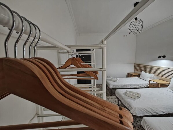 1 bedroom, desk, iron/ironing board, free WiFi