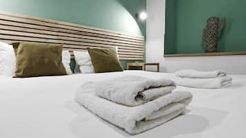 1 camera, una scrivania, ferro/asse da stiro, Wi-Fi gratuito