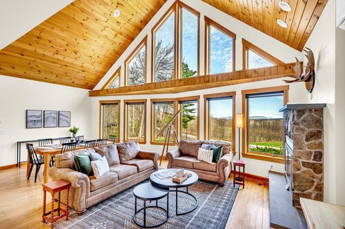 POOL+HotTub+Sauna / Privacy+9miles to Sunday River