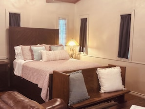 1 dormitorio, tabla de planchar con plancha, wifi y ropa de cama