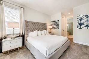 7 quartos, ferros/tábuas de passar roupa, Wi-Fi, roupa de cama