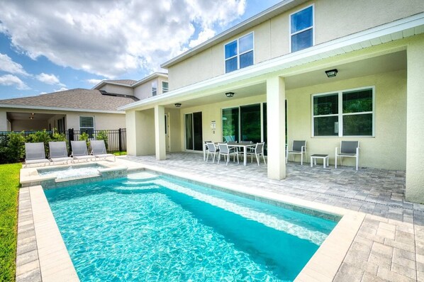 Pool - The Shining Villa LAN-3: A spacious 7-bedroom house with a pool and jacuzzi. (Kissimmee)