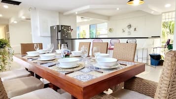 Chalet | Dining