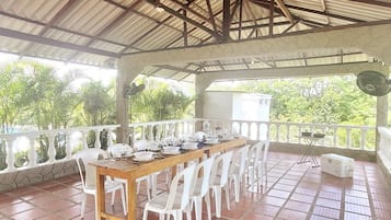 Chalet | Outdoor dining
