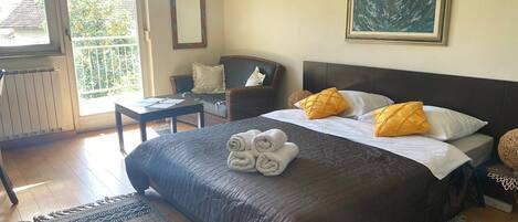 1 chambre, fer et planche à repasser, Wi-Fi, draps fournis