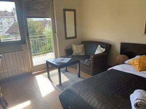 1 bedroom, iron/ironing board, WiFi, bed sheets - Bolek Mansion 2 A quiet and peaceful haven for rest, study or work (Banja Luka)