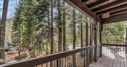 Walk to River & Park | Mins to Palisades & Tahoe
