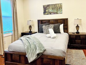 2 bedrooms, desk, iron/ironing board, travel crib