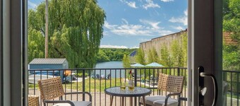 Summer on the Creek- Hot Tub • Sauna • Fire Pit • Creek Views