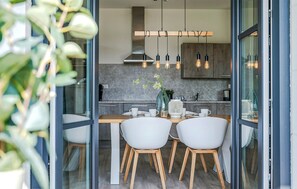 Dining - Cozy apartment in Kamperland with WiFi (Kamperland)