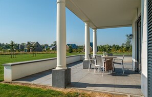 Outdoor dining - Cozy apartment in Kamperland with WiFi (Kamperland)