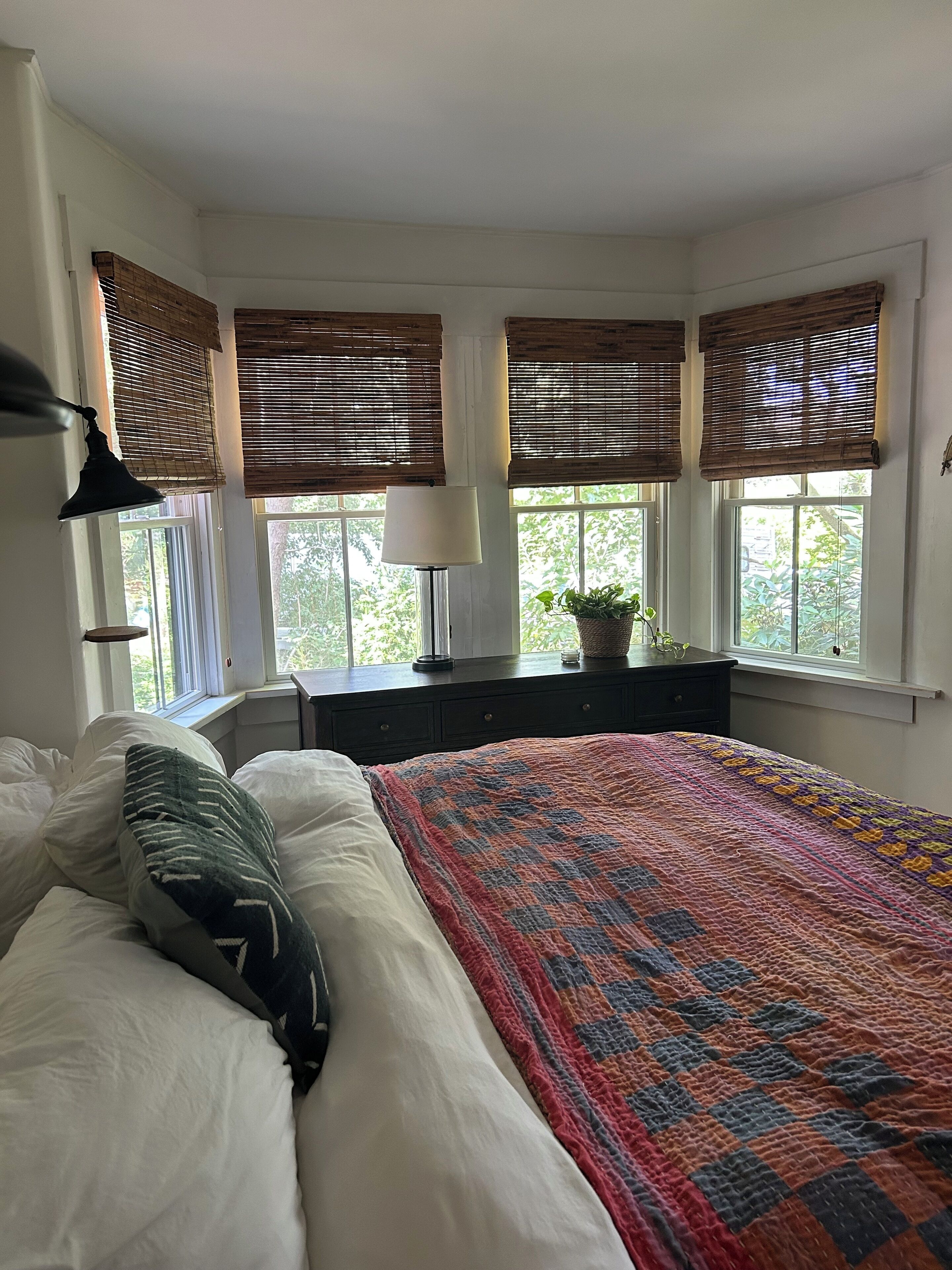 Fer et planche à repasser, accès Internet, draps fournis