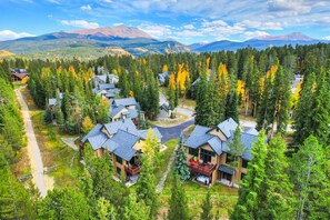 Exterior - NEW Adventure Awaits on Peak 8; Nordic Trail, Hot Tub, minutes to Main St! (Breckenridge)