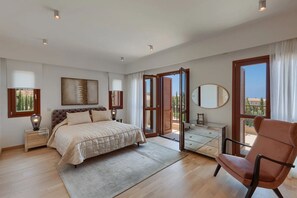 5 chambres, fer et planche à repasser, accès Internet, draps fournis