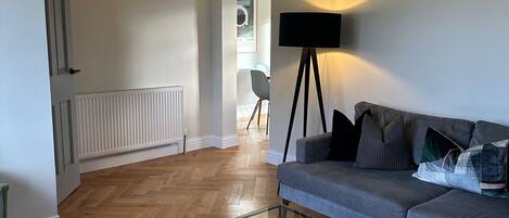 Televisie en een open haard