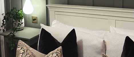 3 chambres, fer et planche à repasser, Wi-Fi, draps fournis