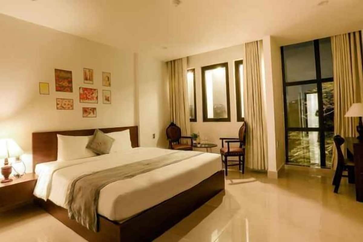 Desk, laptop workspace, blackout curtains, soundproofing