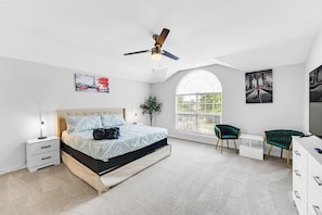 5 bedrooms, desk, iron/ironing board, WiFi - Pool retreat 5BA 2.5BA 4 King bed near lake (Rowlett)