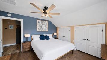 1 bedroom, desk, iron/ironing board, WiFi