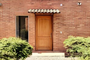 Chalet | Exterior detail