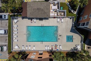 Piscina externa, piscina aquecida