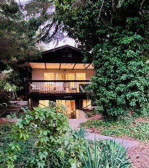 Exterior - Designed for Comfort, 1 Cal King, 3 Queens Skiing: 3 Ski Resorts 6 miles away (Ogden)