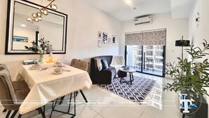 Family Apartment, 2 Queen Beds, Kitchenette, City View - Soho Central Residence - District 1 (Ho Chi Minh City)