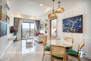 Family Apartment, 2 Queen Beds, Kitchenette, City View - Soho Central Residence - District 1 (Ho Chi Minh City)