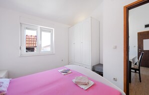 2 habitaciones, tabla de planchar con plancha y wifi gratis