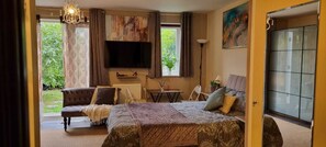 1 Schlafzimmer, Schreibtisch, Bügeleisen/Bügelbrett, kostenloses WLAN