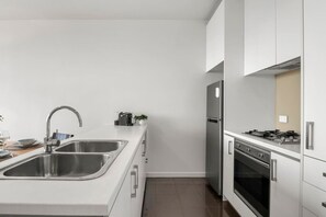 Fridge, microwave, oven, coffee/tea maker