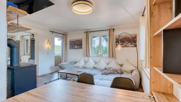 Appartement, 2 chambres, balcon, vue jardin | Salle de séjour