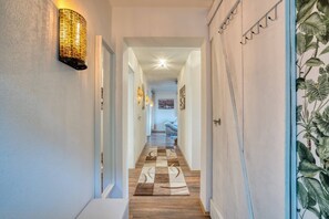 อพาร์ทเมนท์, 2 ห้องนอน, ระเบียง, วิวสวน | ภายใน