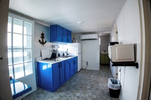 Microwave, stovetop, coffee/tea maker, toaster