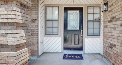 Newly Upgraded 4BR 2.5BA family- friendly home