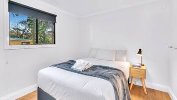 Standard One Bedroom Cabin - No Ensuite | Bed sheets