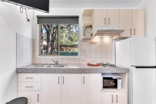 Standard 1 Bedroom Cabin | Private kitchen