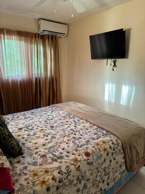 1 Schlafzimmer, Bügeleisen/Bügelbrett, kostenloses WLAN, Bettwäsche