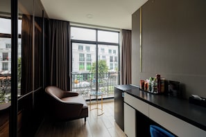 Comfort Studio | 1 bedroom, premium bedding, down comforters, minibar