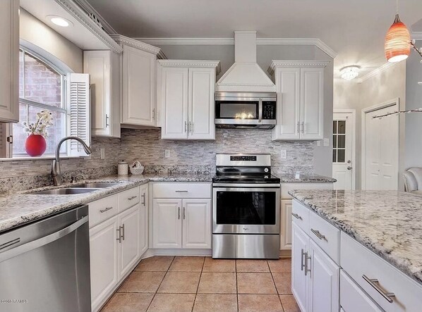 Microwave, dishwasher